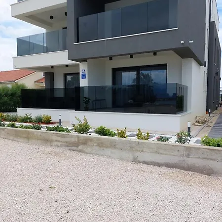 Luxury Beachfront Villa Crystal Aenona - By Ta Leut Agency Nin Exterior foto