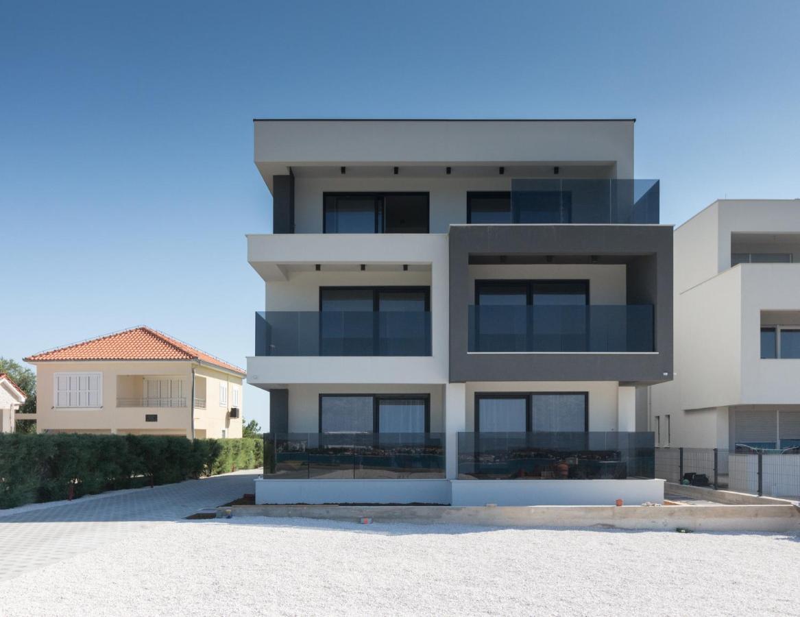 Luxury Beachfront Crystal Aenona - By Ta Leut Agency