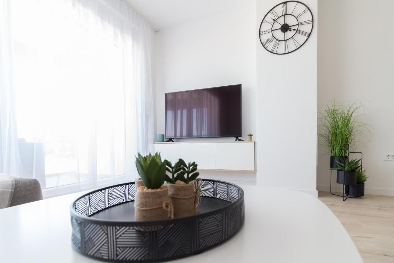 Apartment Luxury Beachfront Crystal Aenona - By Ta Leut Agency Nin