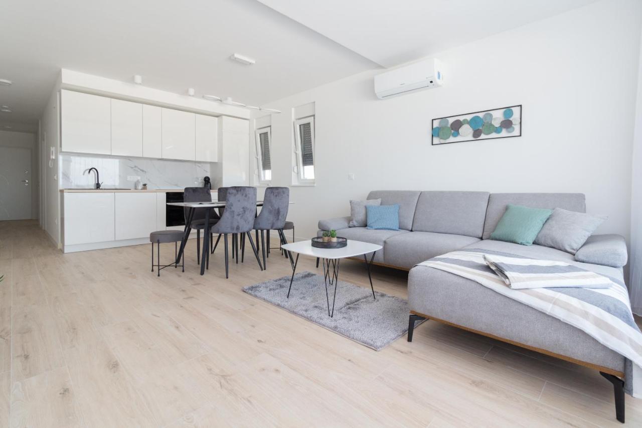 Luxury Beachfront Crystal Aenona - By Ta Leut Agency Apartment *