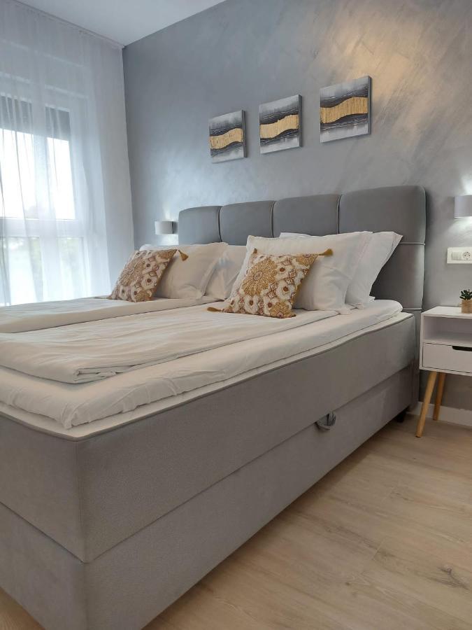Apartment Luxury Beachfront Crystal Aenona - By Ta Leut Agency Nin