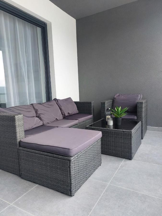 Apartment Luxury Beachfront Crystal Aenona - By Ta Leut Agency *