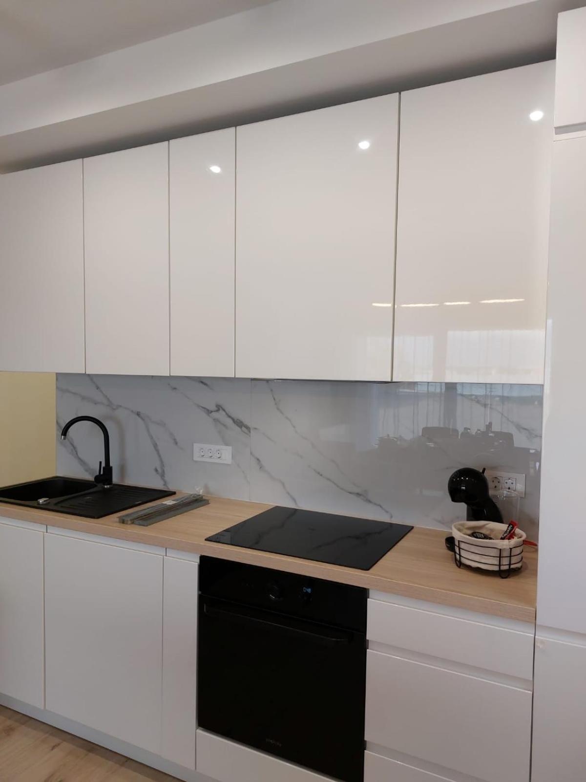 Luxury Beachfront Crystal Aenona - By Ta Leut Agency Apartment Nin
